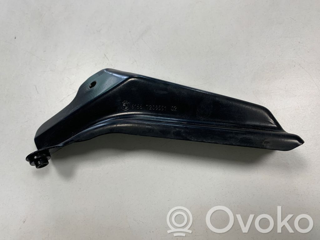 BMW 5 E60 E61 Muu moottoritilan osa 