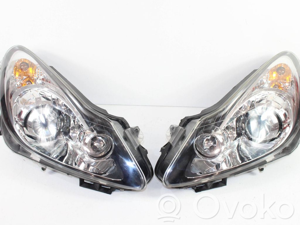 Opel Corsa D Scheinwerfer 