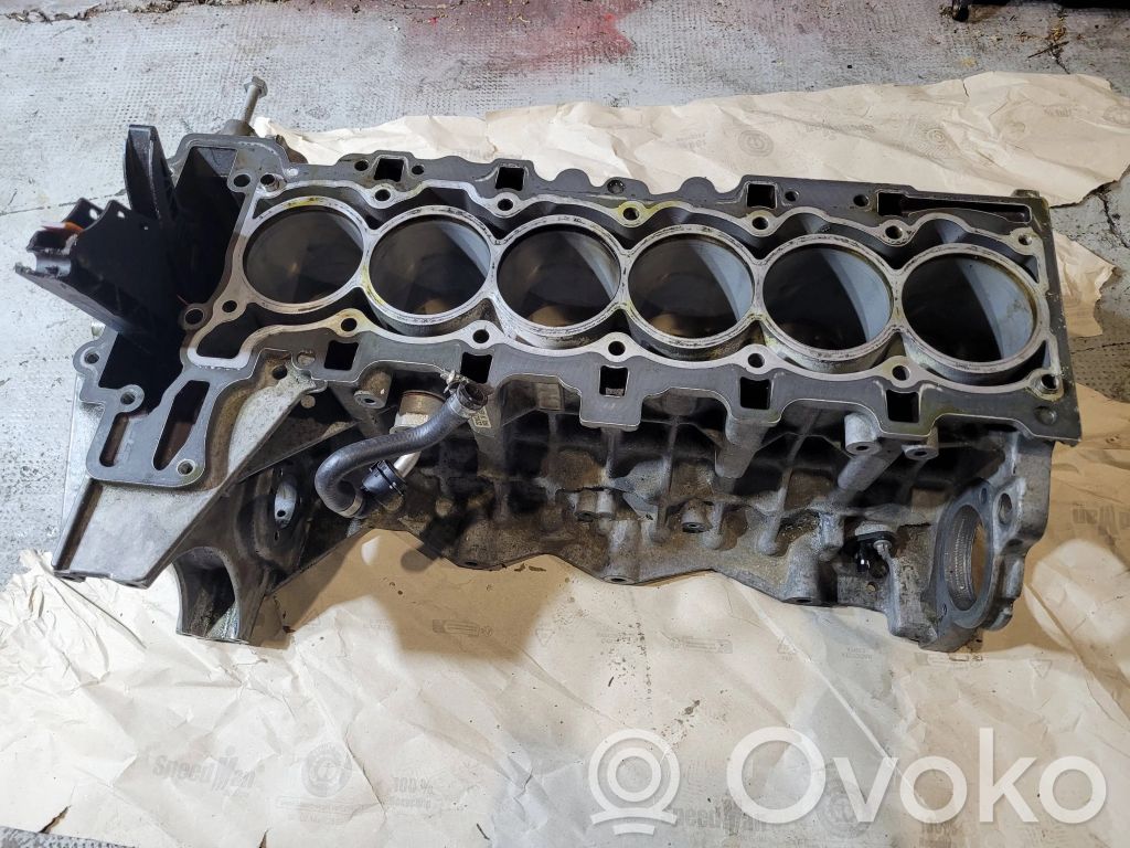 BMW 5 F10 F11 Engine block 
