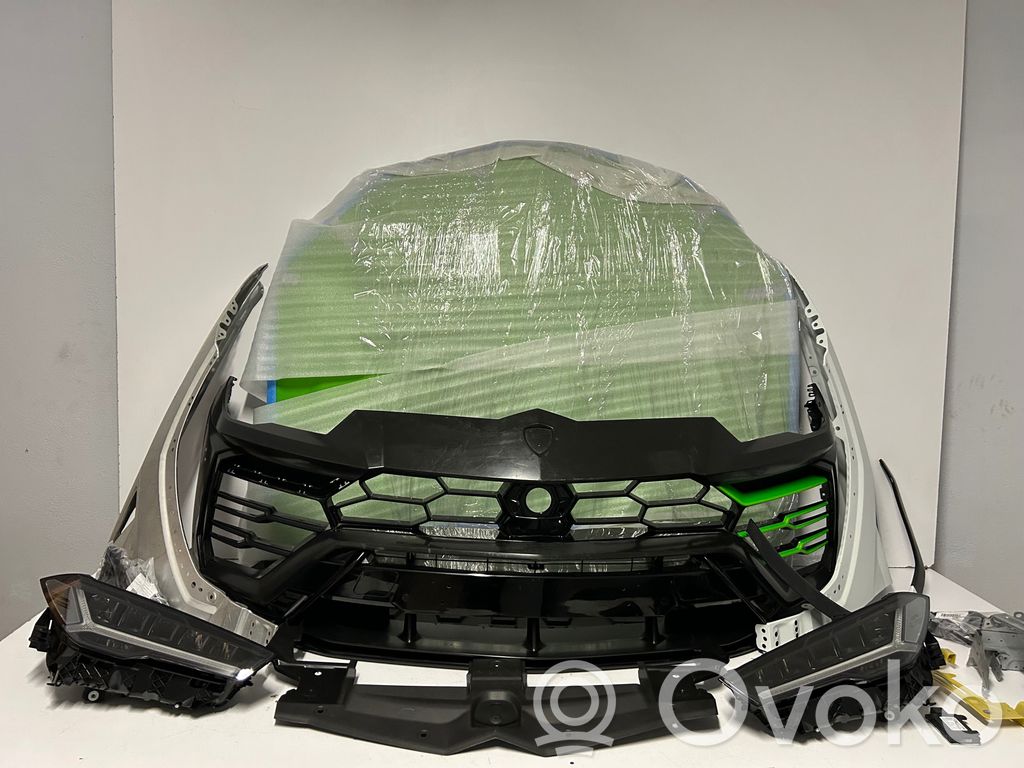 Lamborghini Urus Front bumper 