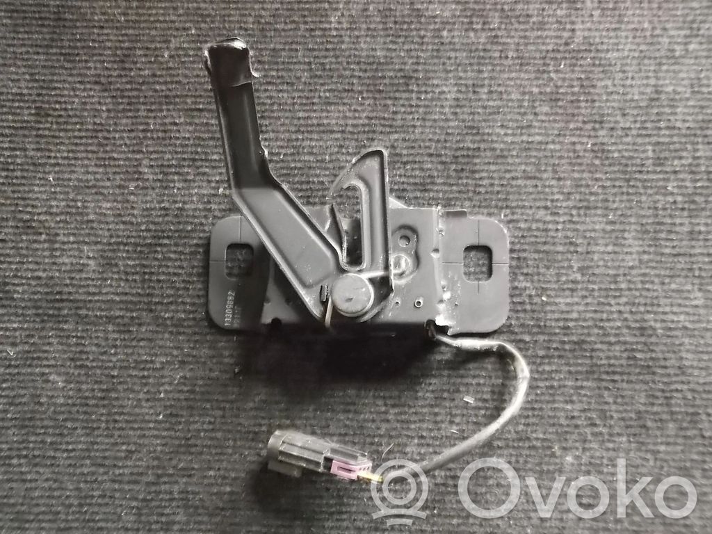 Opel Insignia A Zamek pokrywy przedniej / maski silnika 