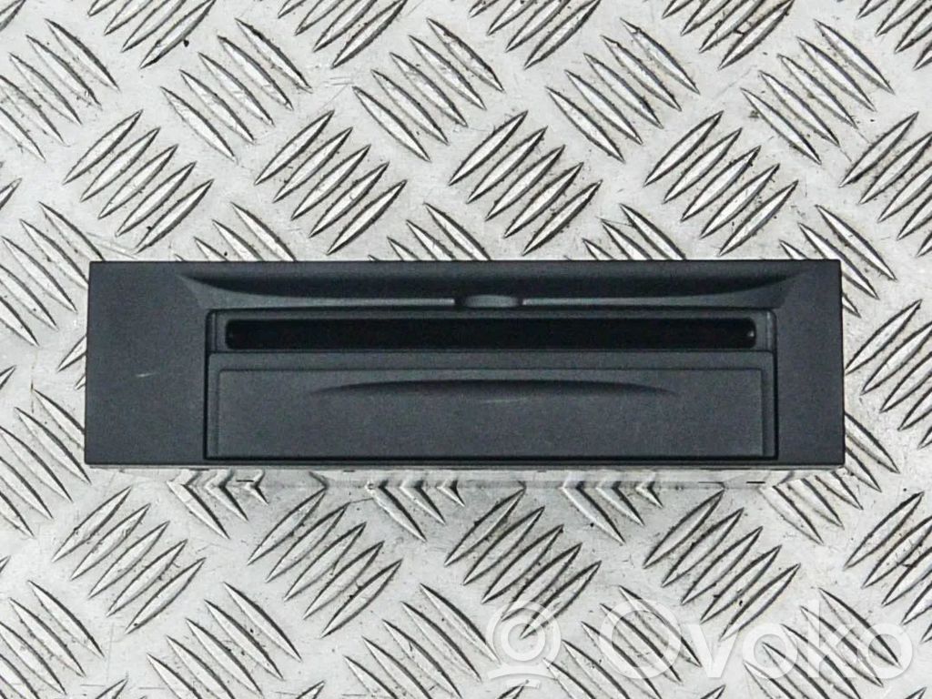 Volvo S40 GPS navigation control unit/module 