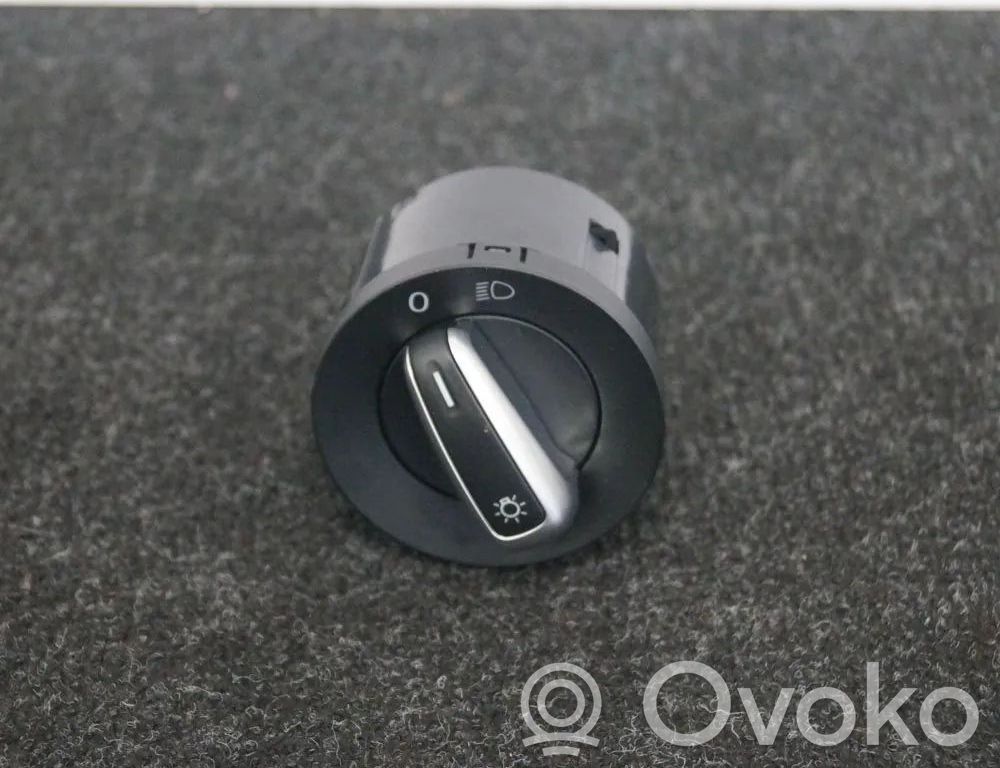 Volkswagen Jetta VI Interruptor de luz 