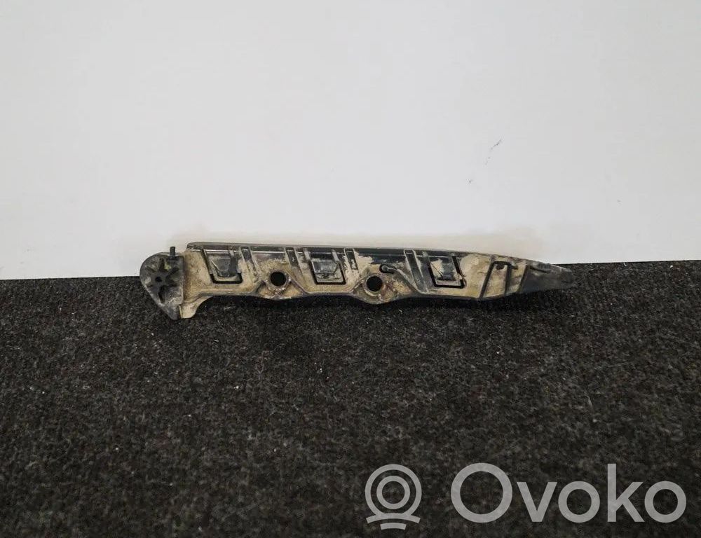 BMW 5 E60 E61 Priekinis laikiklis bamperio 