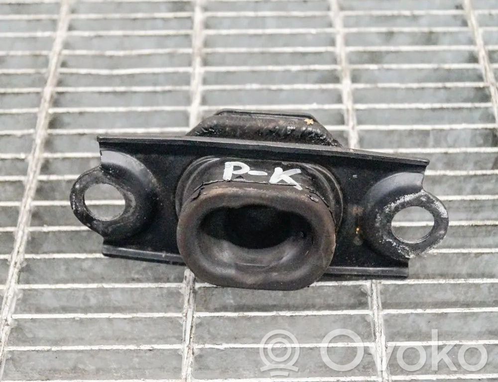 Engine mount bracket   112202558R