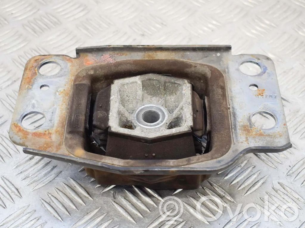 Ford S-MAX Engine mount bracket 