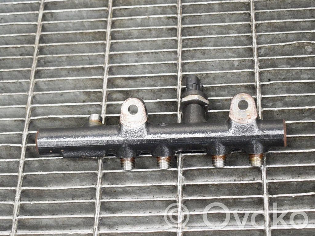 Renault Clio IV Tubo principal de alimentación del combustible 
