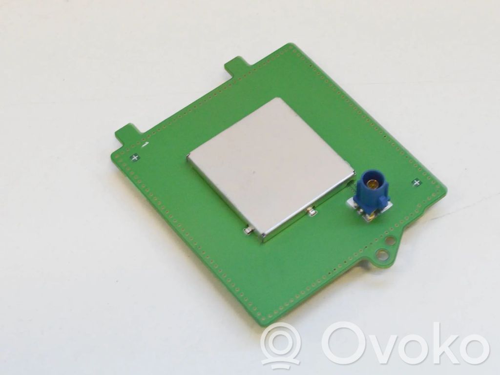 GPS-pystyantenni   107973400B