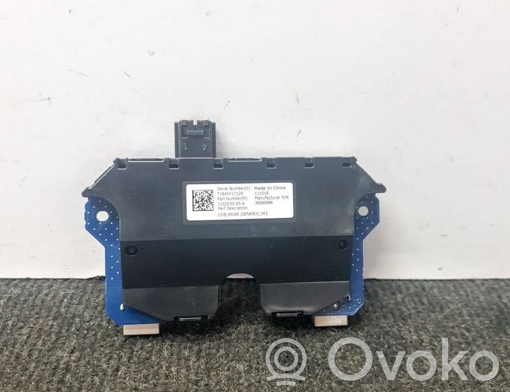 Tesla Model 3 USB control unit 