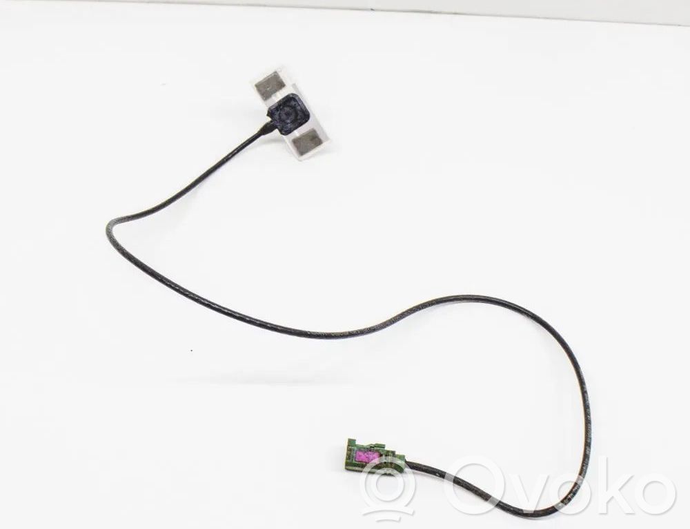 Tesla Model S GPS-pystyantenni 