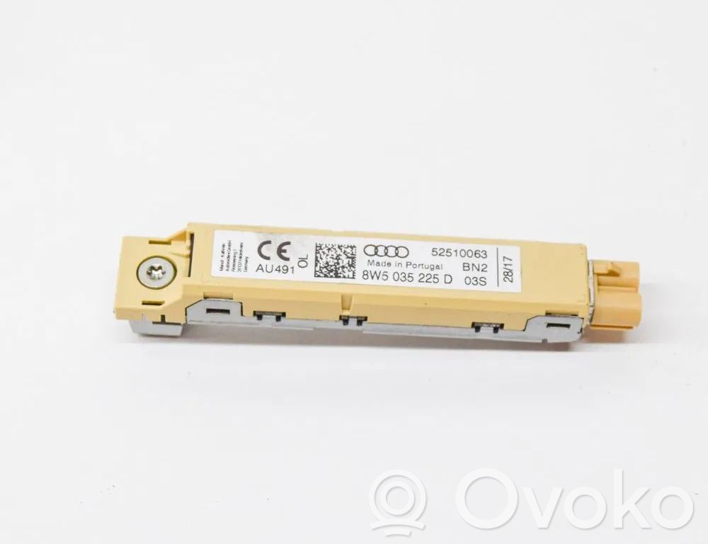Audi A4 S4 B9 8W Antenos stiprintuvas 