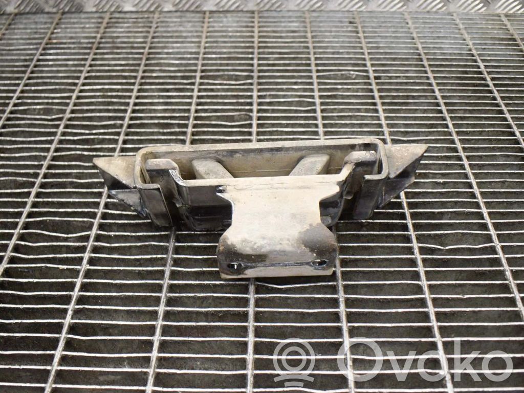 Mitsubishi L200 Gearbox mount 