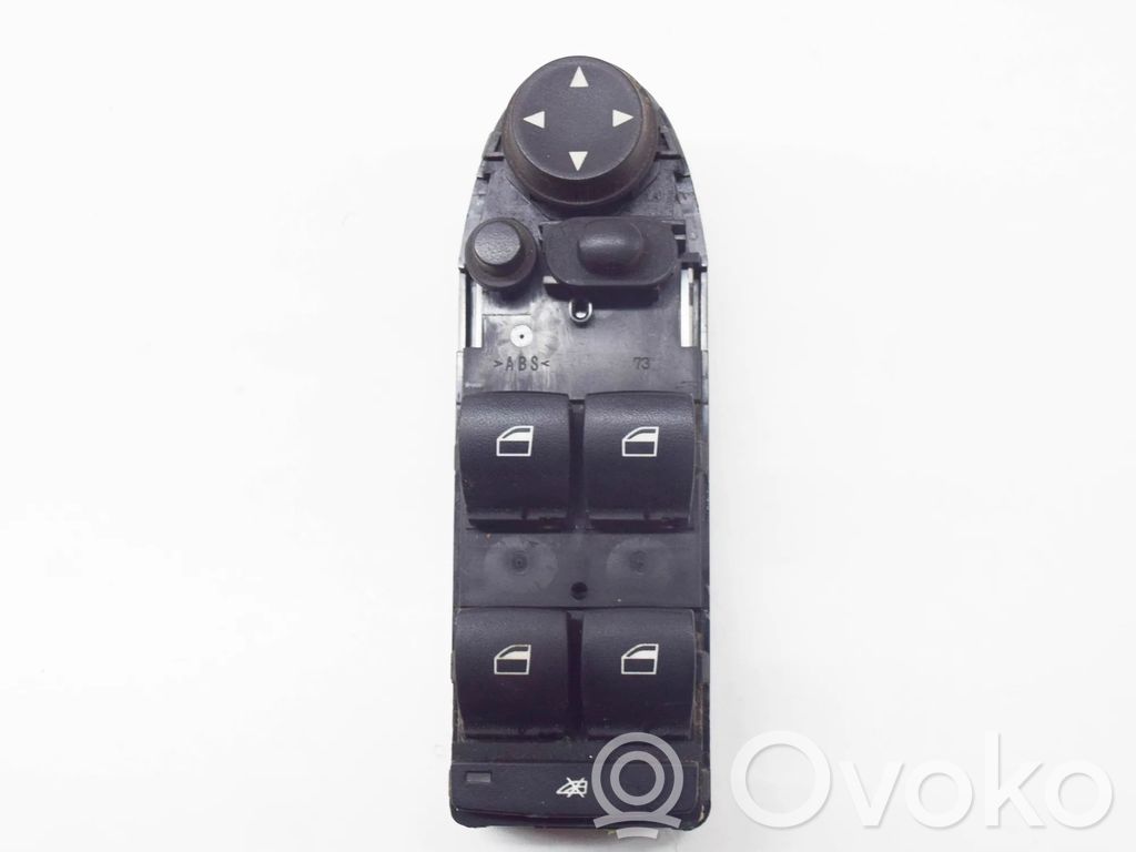Electric window control switch   9218044