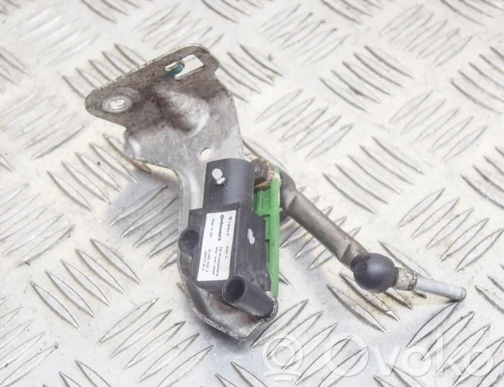 Tesla Model S Rear air suspension level height sensor 