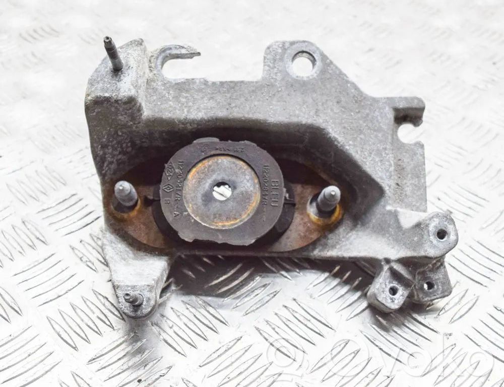 Engine mount bracket   112223722R,112202847R