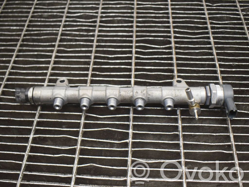 KIA Optima Tubo principal de alimentación del combustible 
