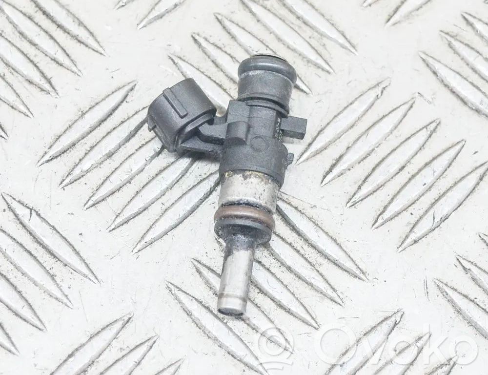 Volkswagen Golf VII Inyector de combustible 