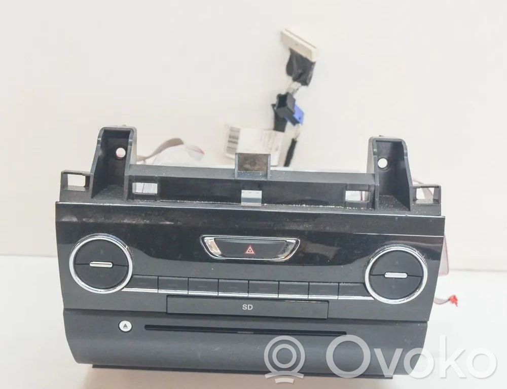 Maserati Ghibli Panel / Radioodtwarzacz CD/DVD/GPS 