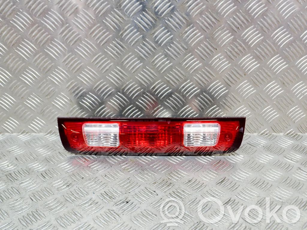 Dodge RAM 1500 DS Kolmas/lisäjarruvalo 