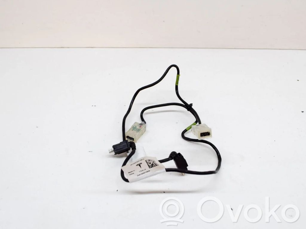 Tesla Model S AUX in-socket connector 