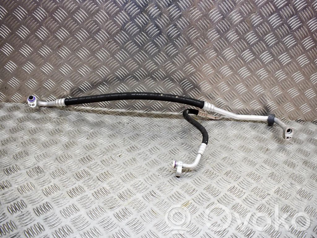 BMW i3 Ilmastointilaitteen putki (A/C) 