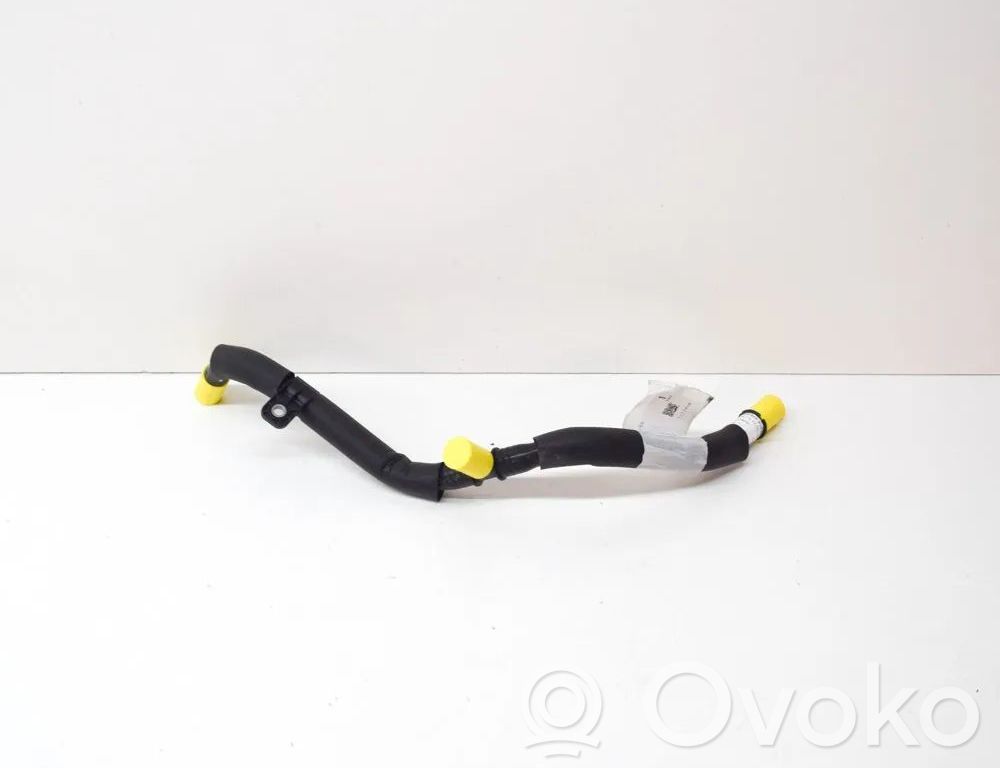 Audi e-tron Engine coolant pipe/hose 