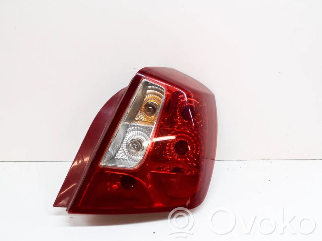 Chevrolet Nubira Feux arrière / postérieurs 
