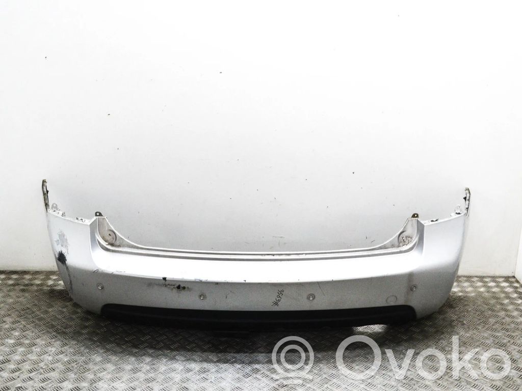 KIA Carens III Parachoques 