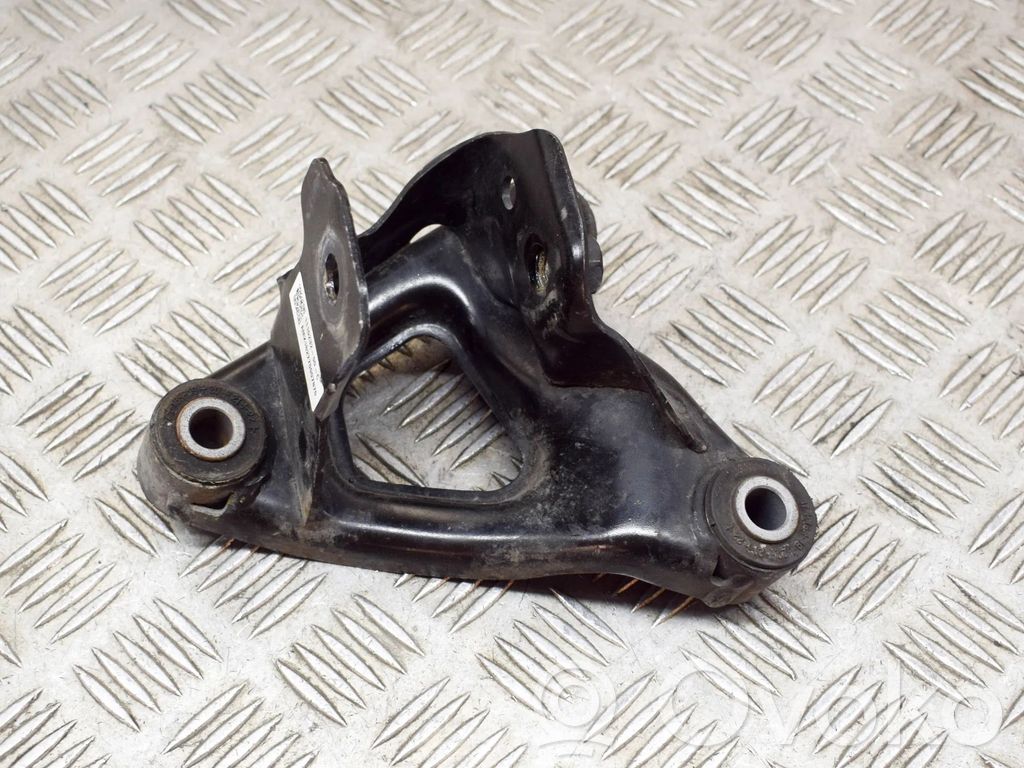 Tesla Model 3 Engine mounting bracket 