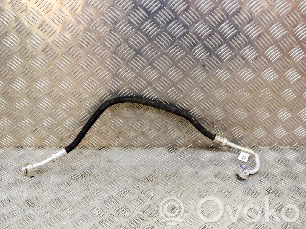 BMW X4 G02 Ilmastointilaitteen putki (A/C) 
