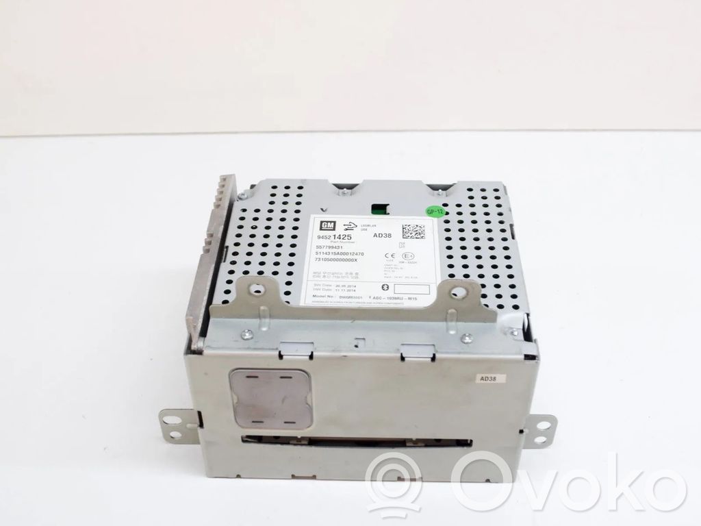 Panel / Radioodtwarzacz CD/DVD/GPS   557799431,AGC1039RUM15,10R03224,94521425