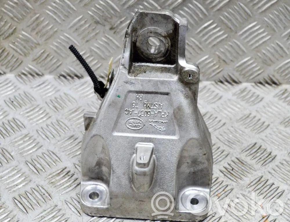 Land Rover Discovery 5 Engine mounting bracket 