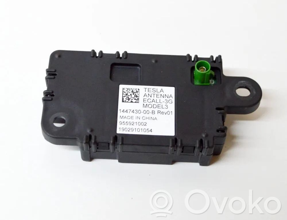 Tesla Model 3 Antenos stiprintuvas 