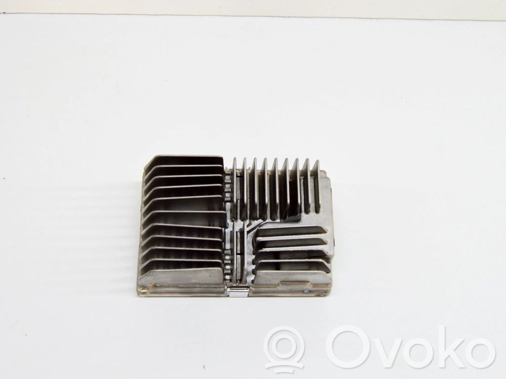 BMW 5 G30 G31 G38 Sound amplifier 