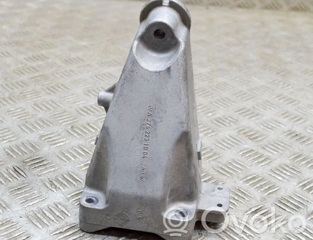 Mercedes-Benz C W205 Engine mounting bracket 