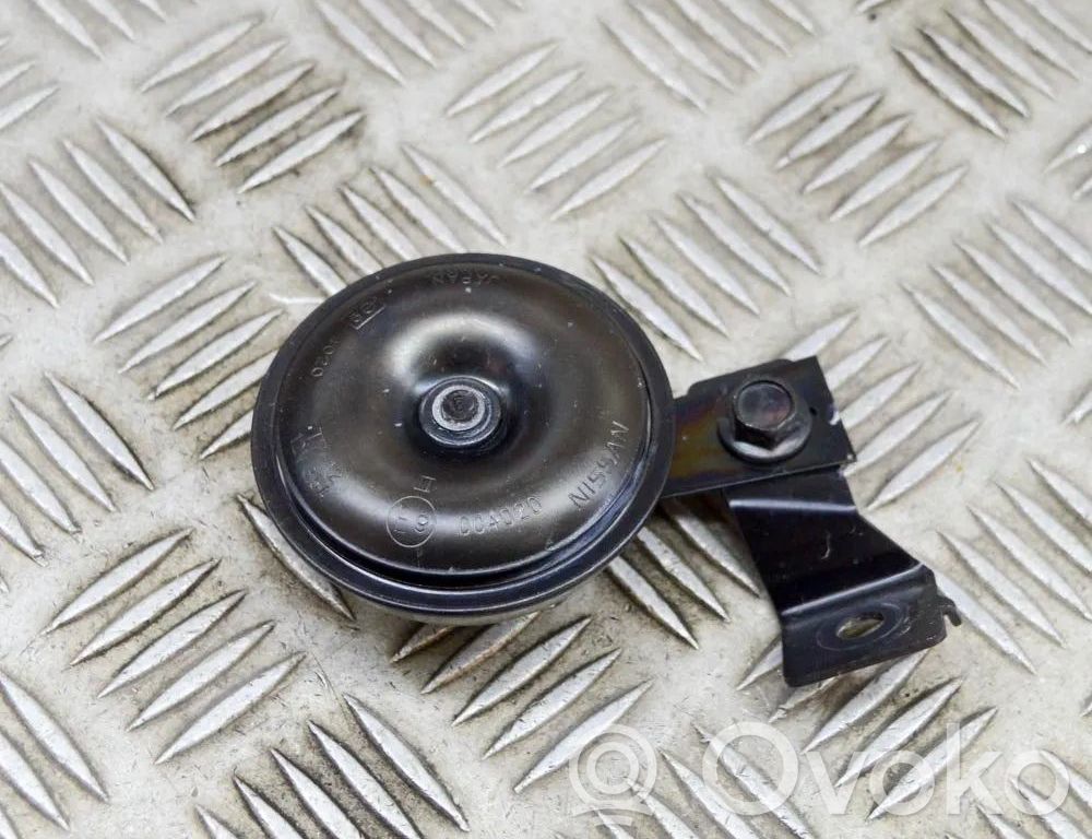 Nissan Leaf II (ZE1) Horn signal 