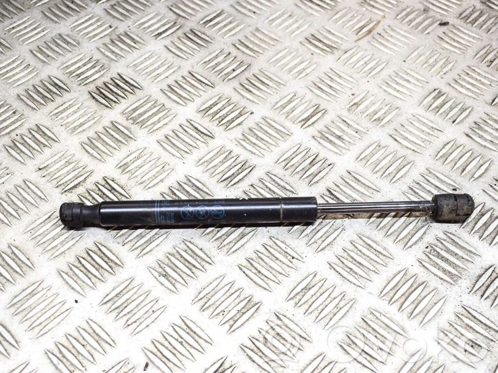 Chevrolet Camaro Tailgate/trunk strut/damper 