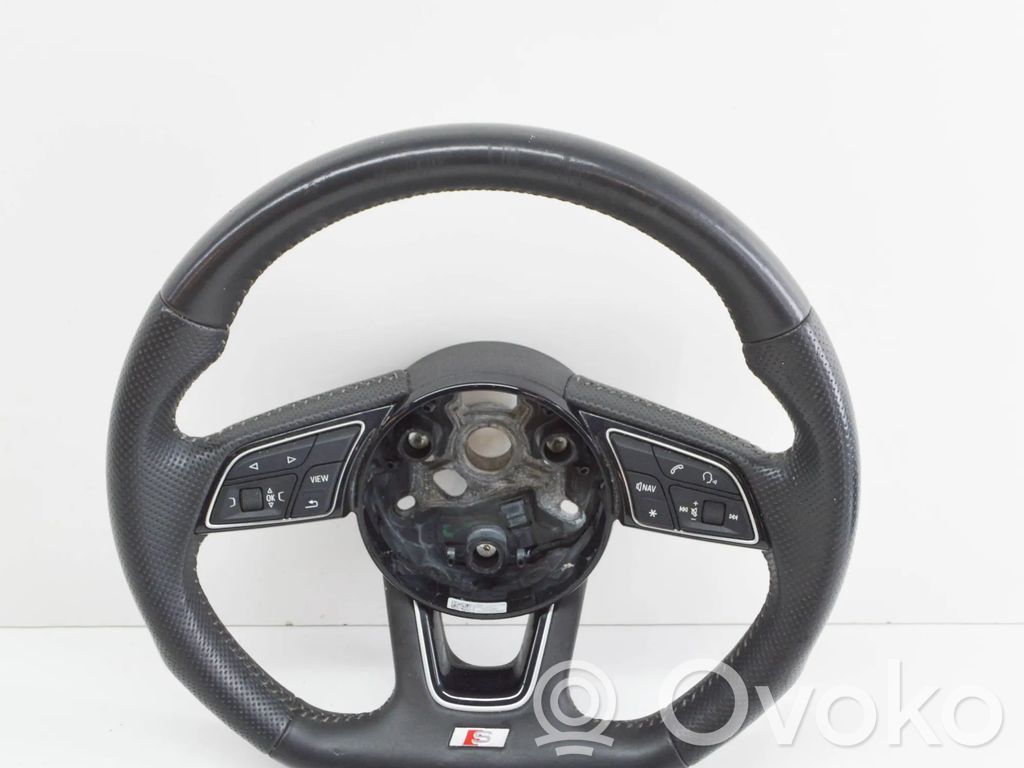 Audi A5 Ohjauspyörä 