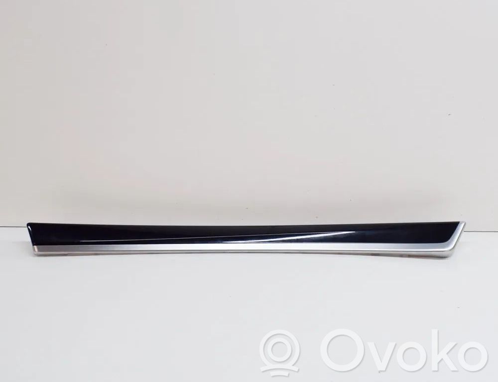 BMW 5 F10 F11 Etuoven verhoilu 