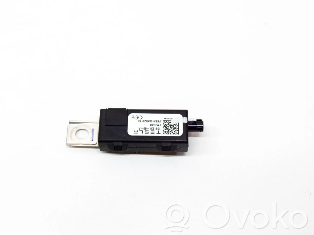 Tesla Model 3 Antenos stiprintuvas 