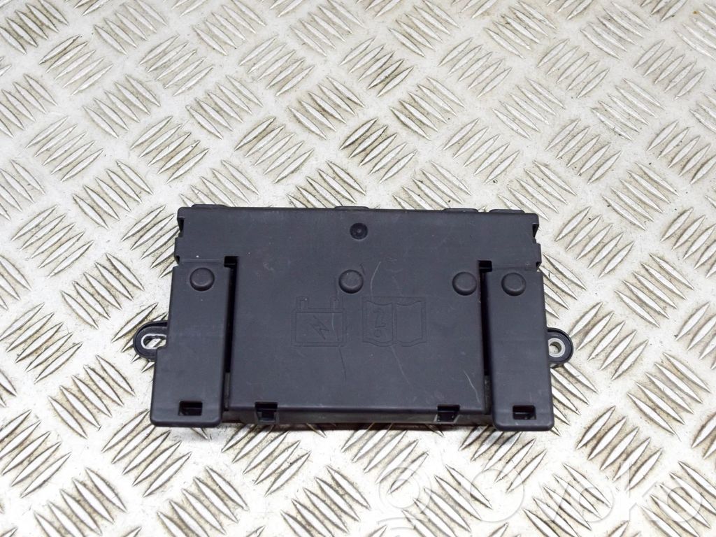 Jaguar I-Pace Fuse module 