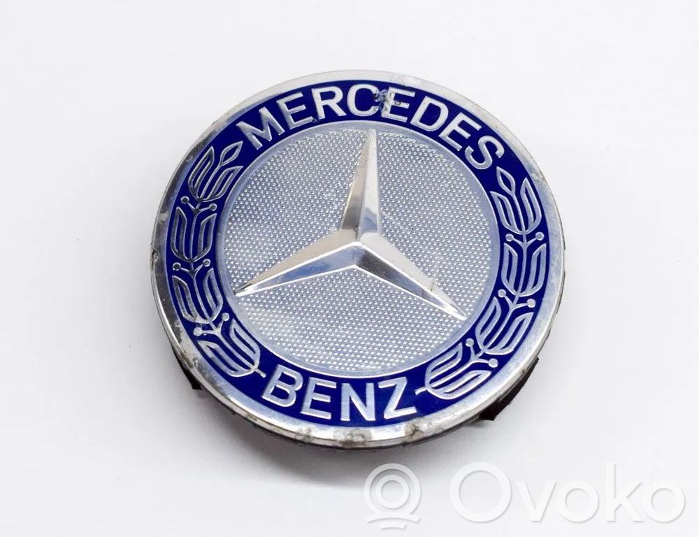 Mercedes-Benz C W205 Mozzo/copricerchi/borchia della ruota R20