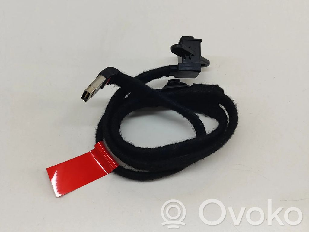 Tesla Model Y Otros cableados 