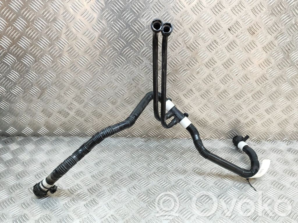 Tesla Model Y Engine coolant pipe/hose 