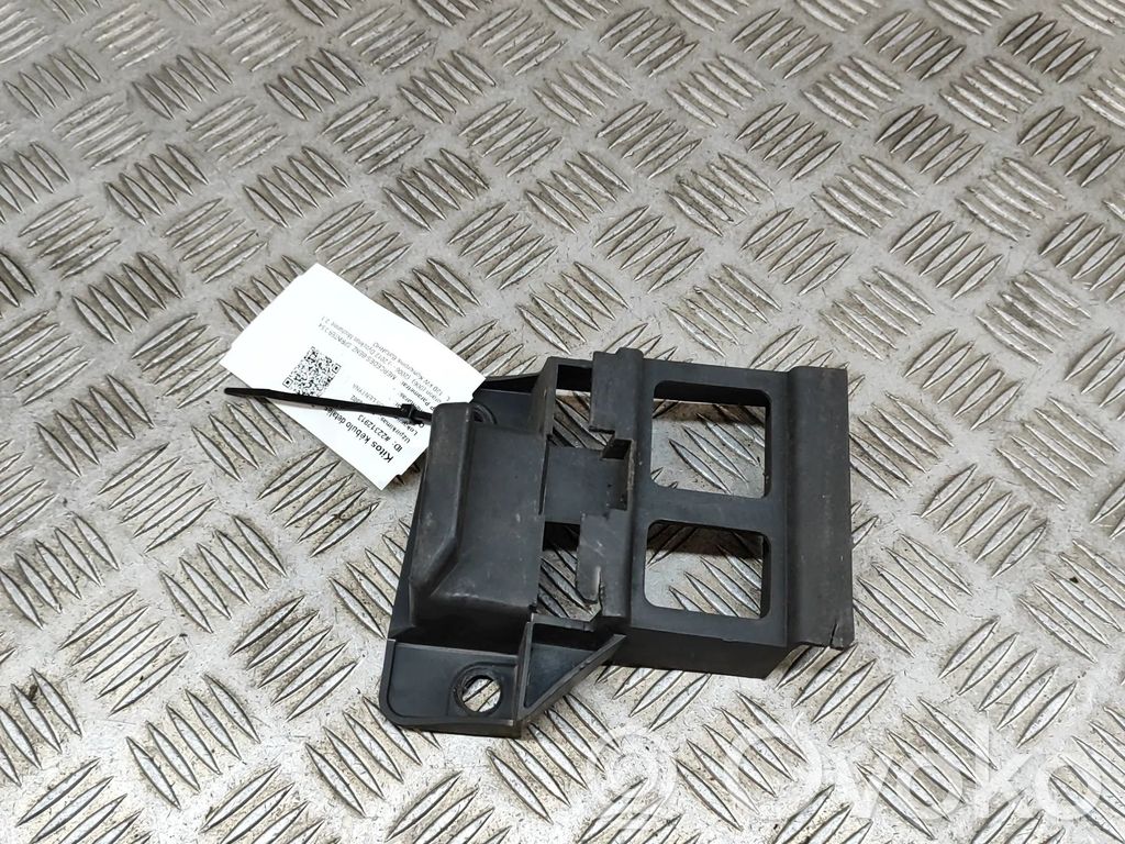 Mercedes-Benz Sprinter W906 Staffa di rinforzo montaggio del paraurti anteriore