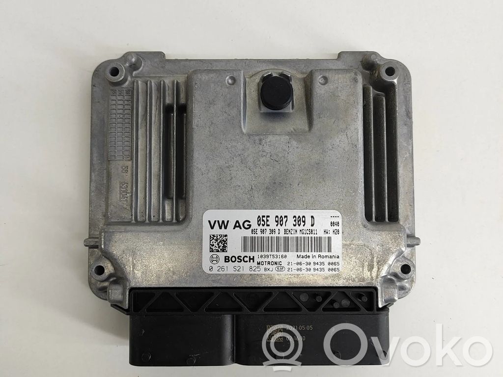 Engine control unit/module   0261S21825,1039T53160,05E907309D