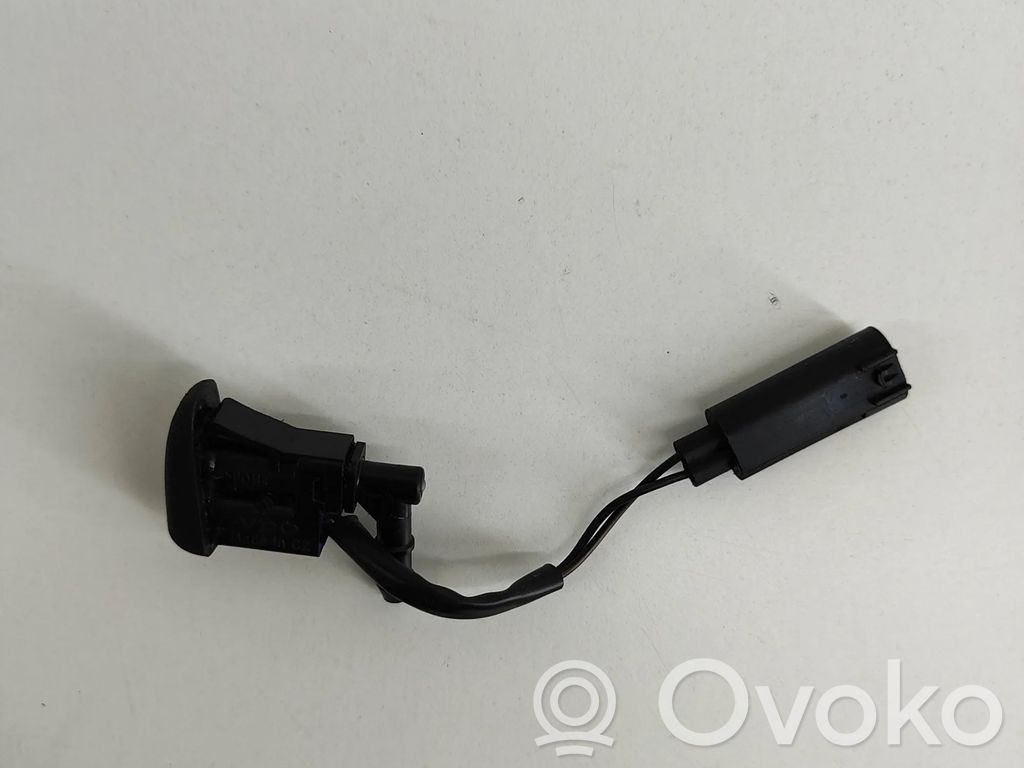 BMW 1 E82 E88 Spritzdüse Scheibenwaschanlage 