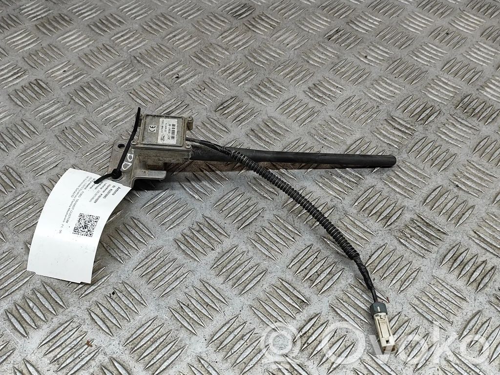 Ford Transit Custom GPS-pystyantenni 