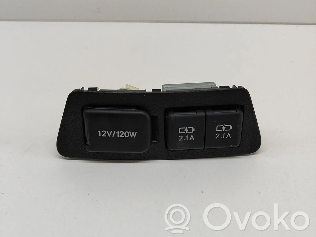 Lexus ES 250 - 300 - 330 USB socket connector 