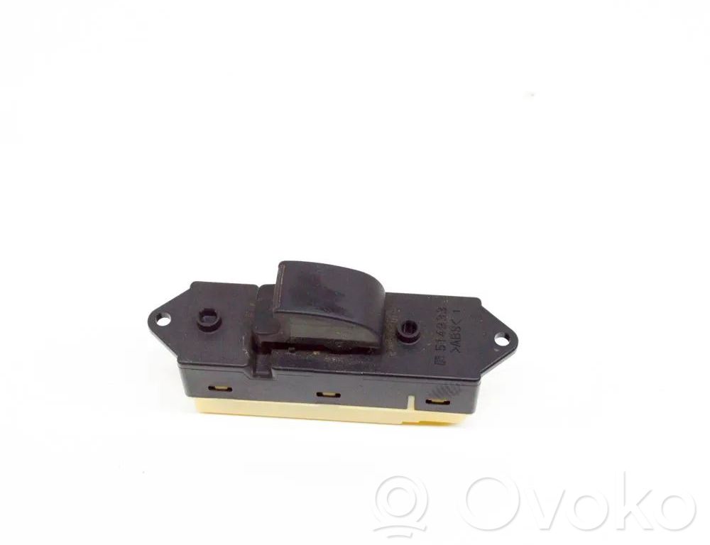 Mitsubishi Grandis Electric window control switch 